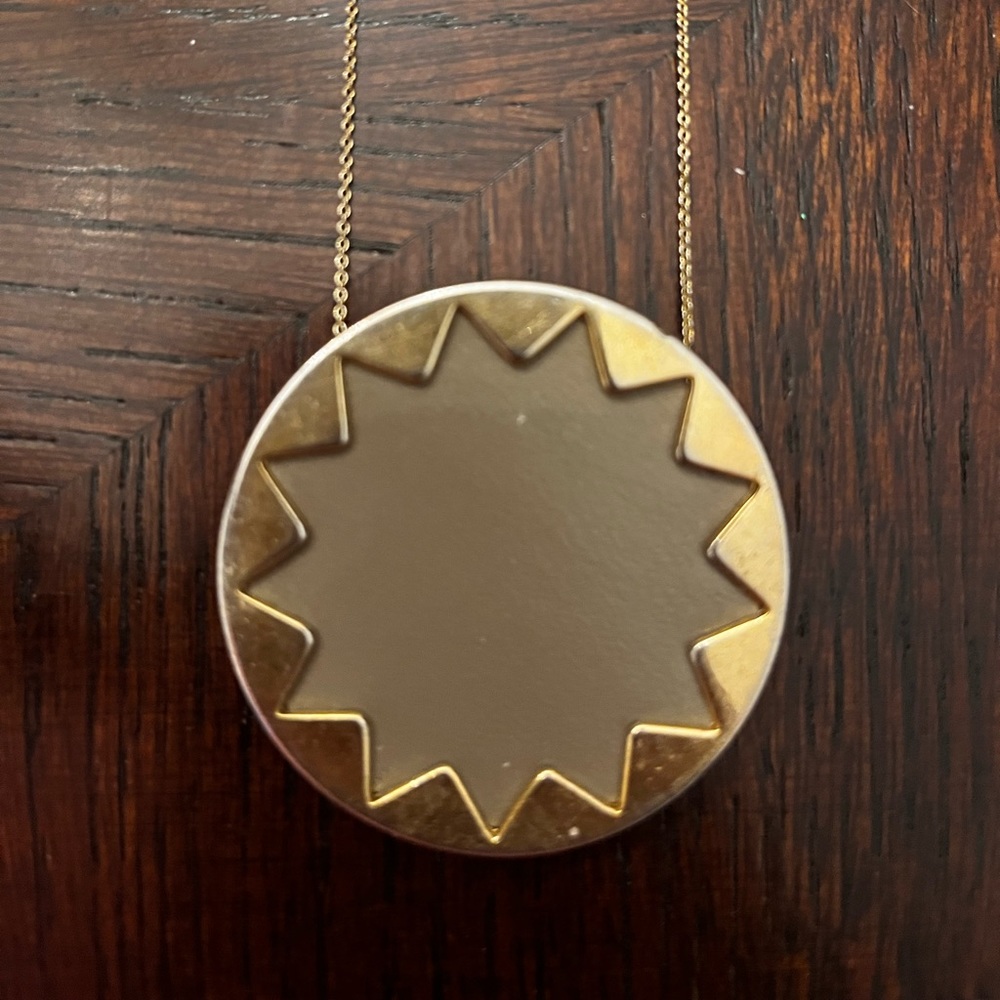 House of Harlow 1960 Sunburst necklace